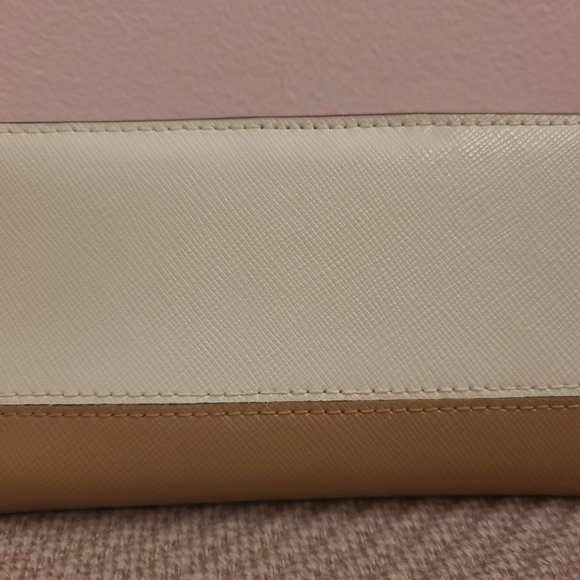Kate Spade Wallet - Picture 2 of 3
